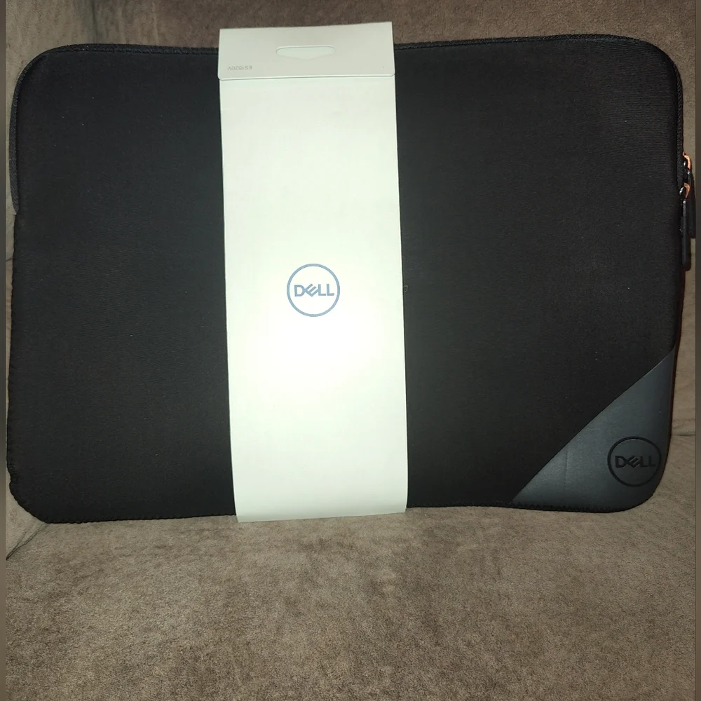 Dell Essential Carrying Case (Sleeve) - ES-SV-15-20 for 15